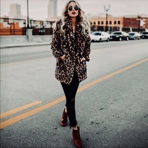 ✦NEW Faux Fur Leopard Print Jacket✦